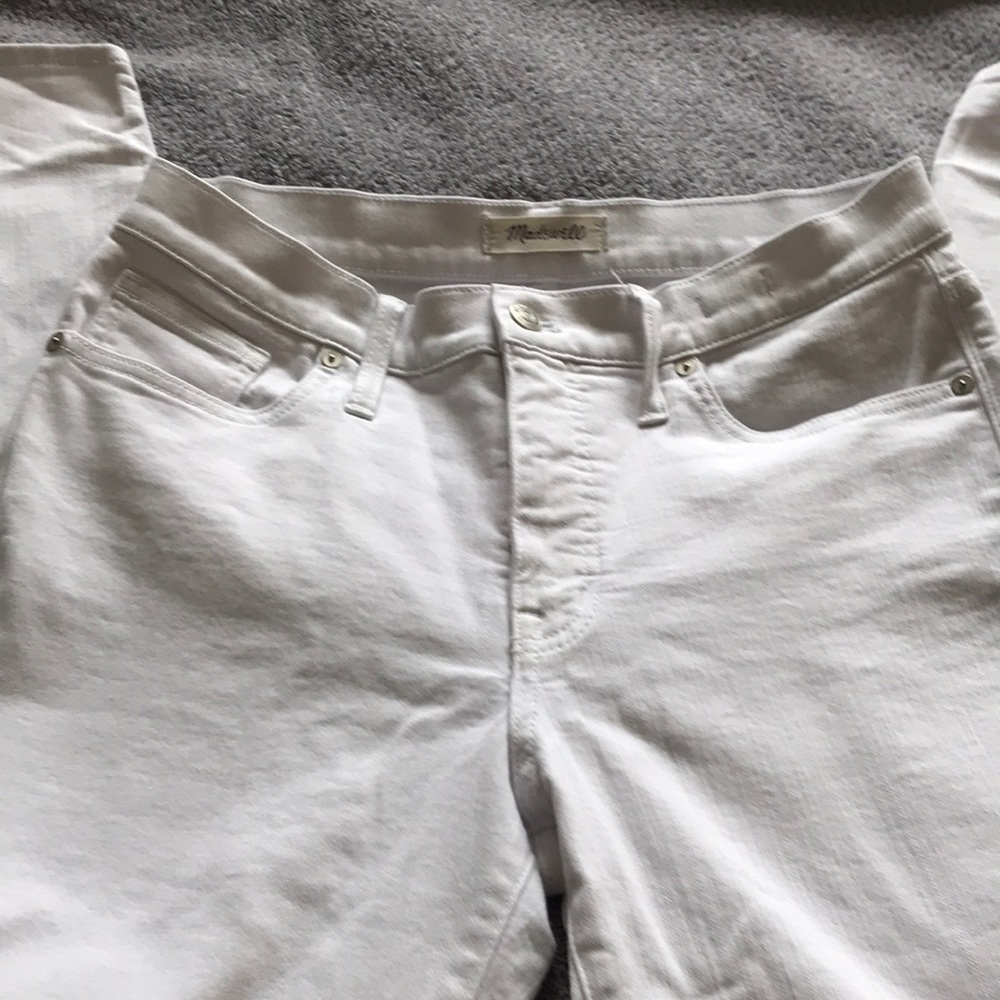 White skinny jeans